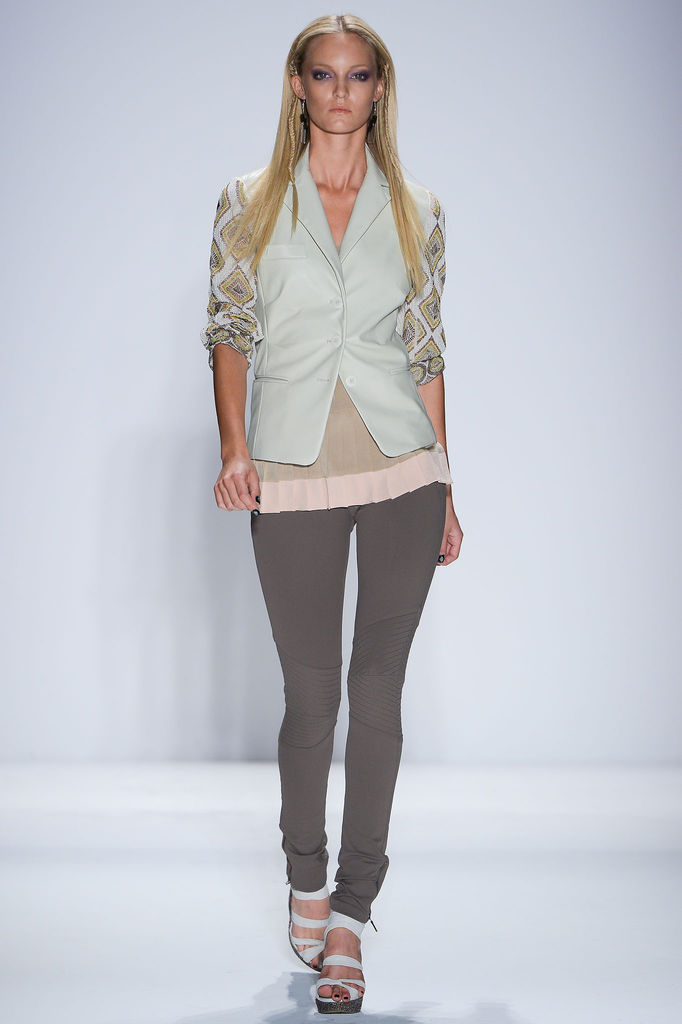 Nicole Miller 2013DƬ