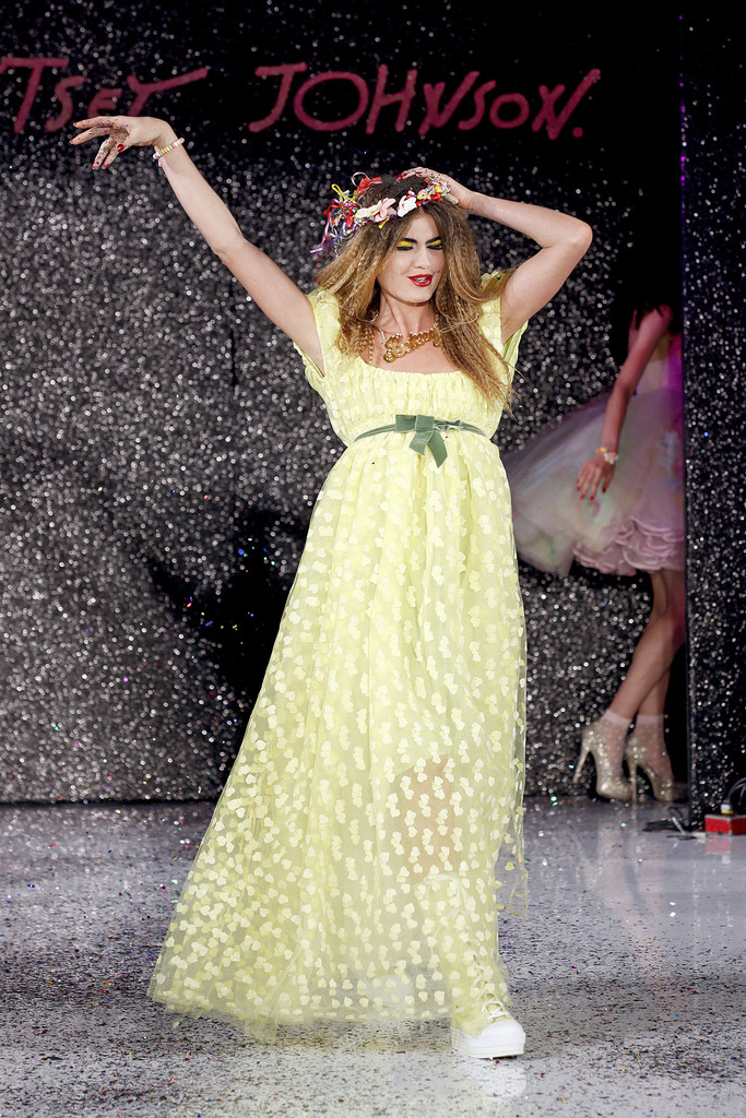 Betsey Johnson 2013(chng)DƬ