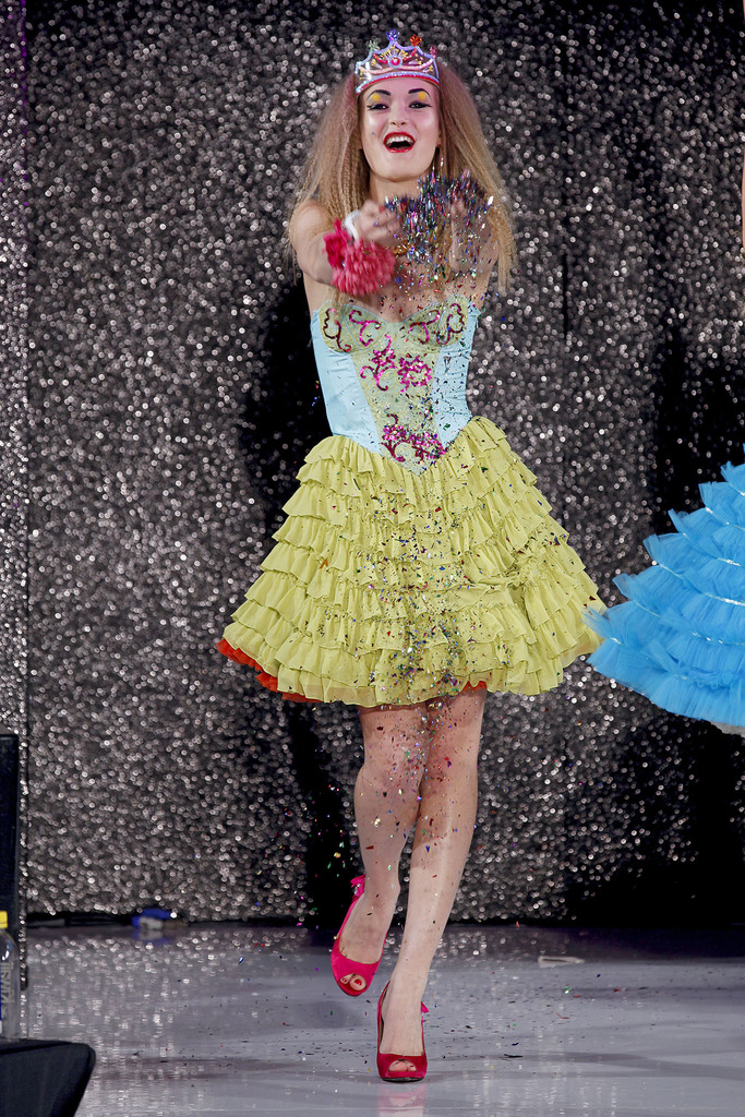 Betsey Johnson 2013(chng)DƬ