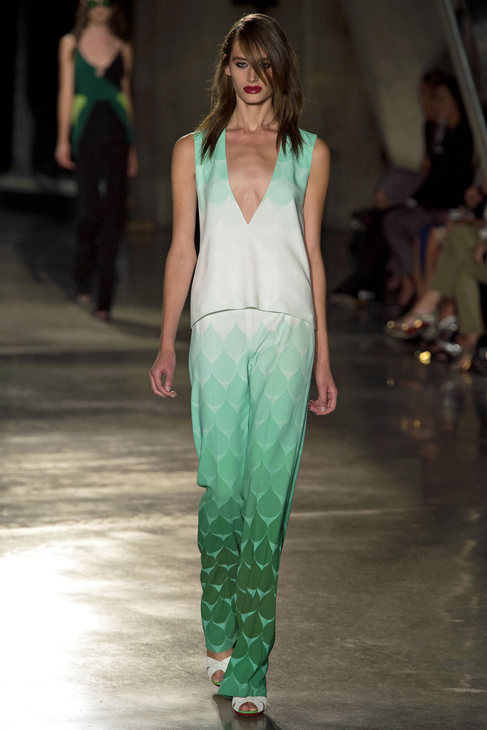 Jonathan Saunders 2013(chng)DƬ