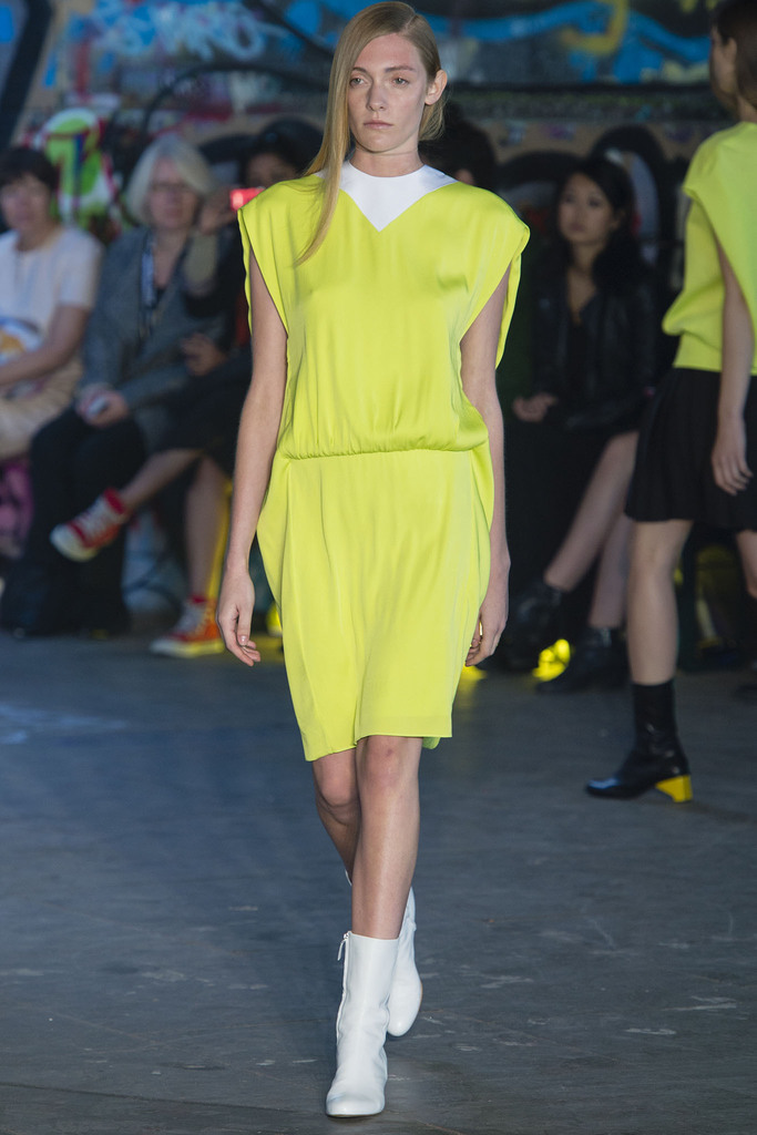 Thomas Tait 2013DƬ
