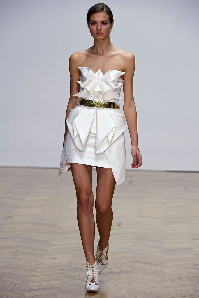 Sass & Bide 2013(chng)DƬ