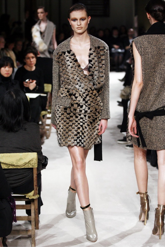 Miu Miu 09ﶬDƬ