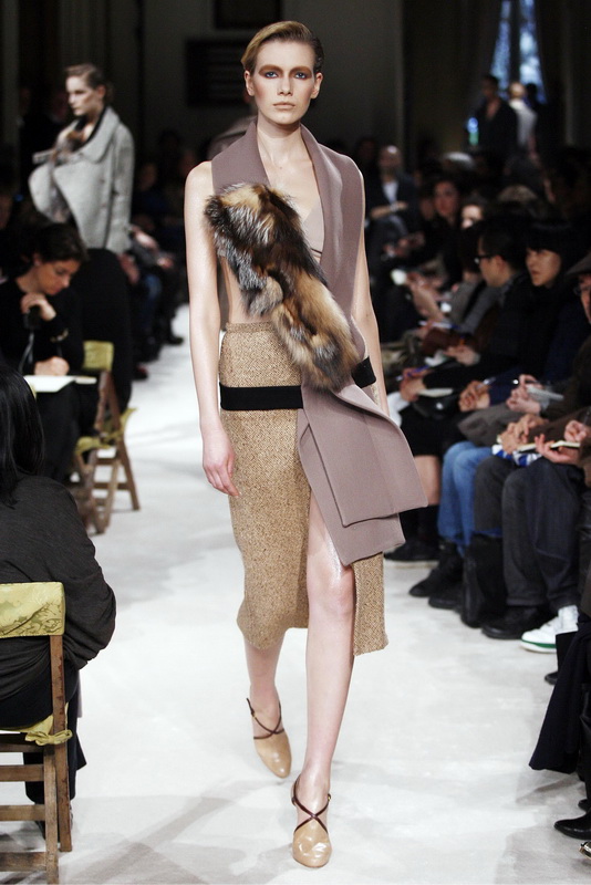 Miu Miu 09ﶬDƬ